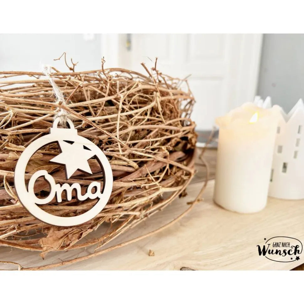 Weihnachtsanhänger aus Holz mit Namen