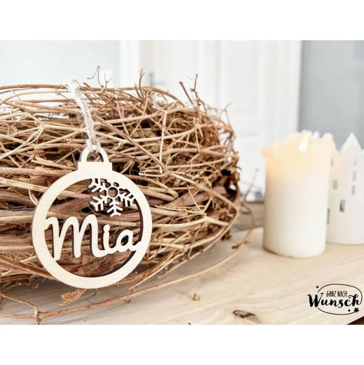 Weihnachtsanhänger aus Holz mit Namen