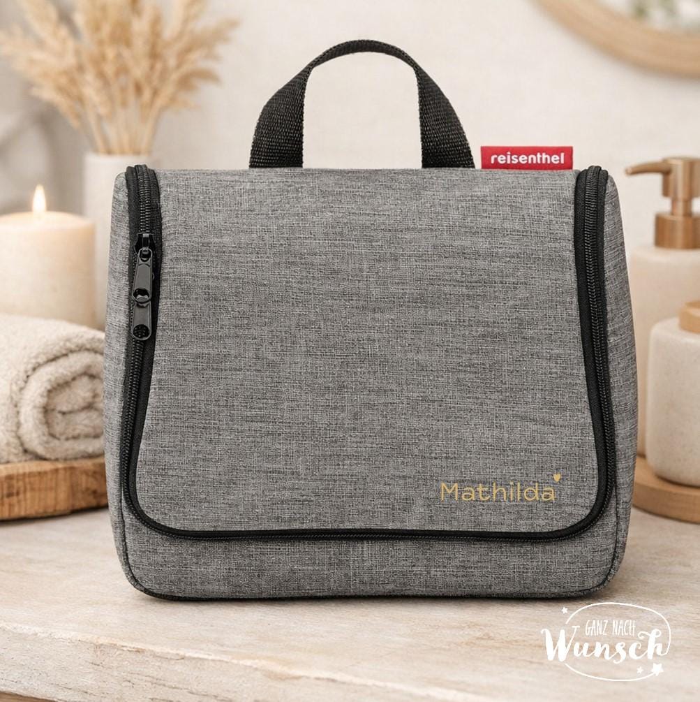 Reisenthel Toiletbag mit Namen und Herz – personalisiert