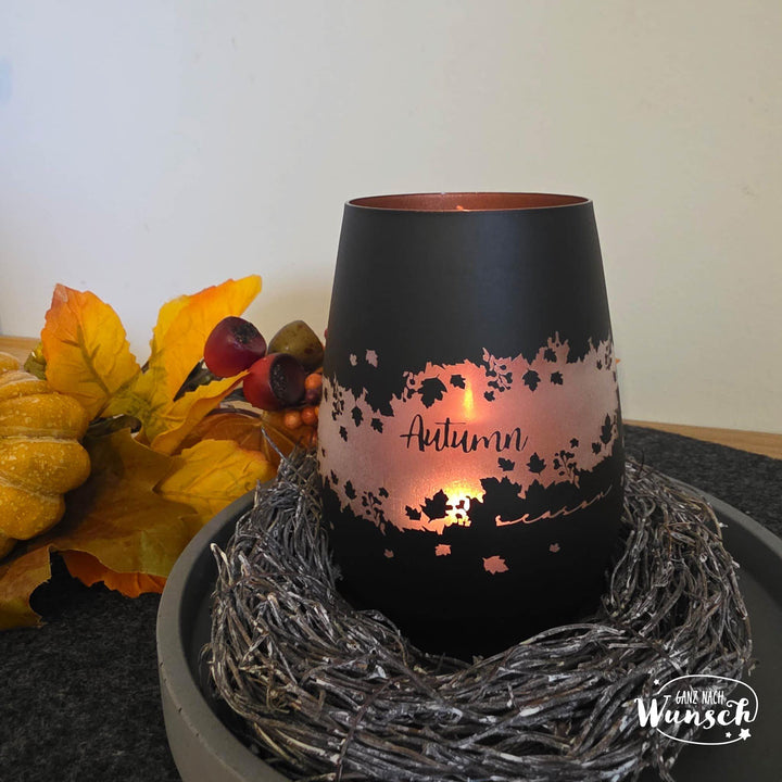 Windlicht „Autumn“ aus Kristallglas – mit Blätter-Gravur